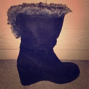 Black suede fur wedge boots