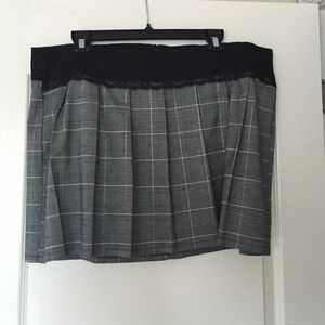 Pleated plaid skirt