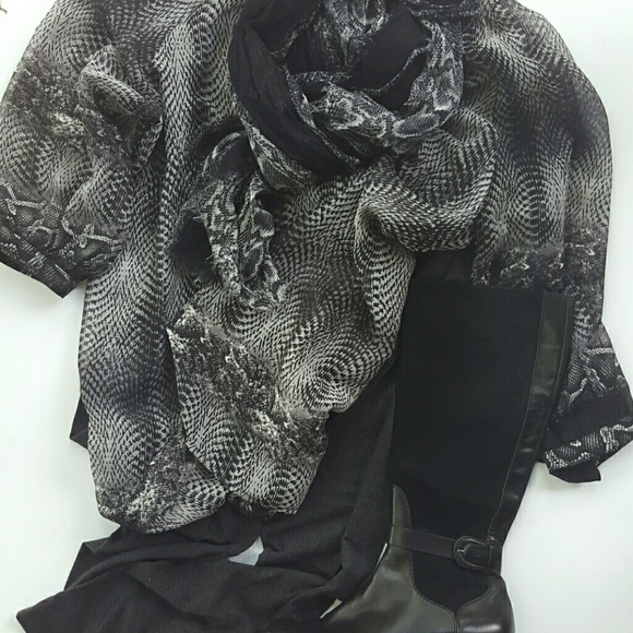 Chiffon snake print tunic
