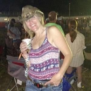 Meet your Posher, Deanna