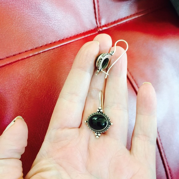 ❤️STERLING SILVER &BLACK ONYX ANTIQUE EARRINGS ❤️ - Picture 4 of 4