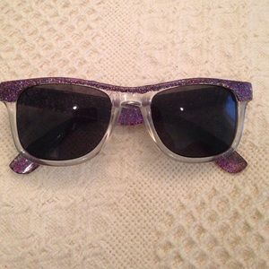 Claire's sunglasses💕