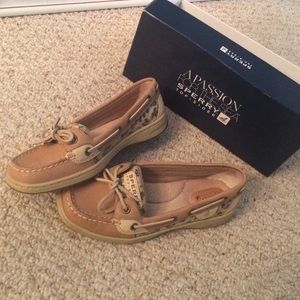 Sperry top siders