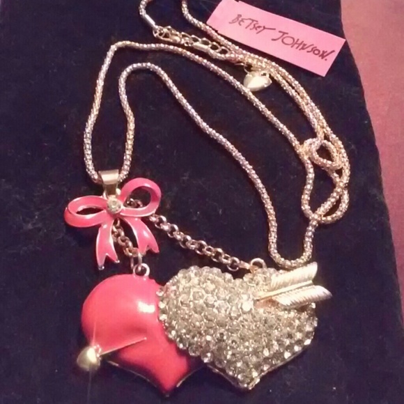 Betsey Johnson Jewelry - Price Drop ✨❤️✨ Betsey Johnson Necklace