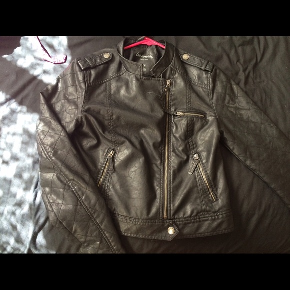 Aeropostale leather jacket sz M