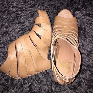 Crown Vintage nude strappy wedges