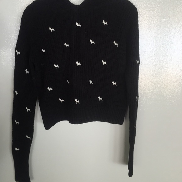 ZARA BLACK CROPPED SWEATER WITH HOOD