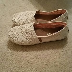 Steve Madden crochet shoes