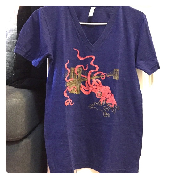 Blue Squid/Brooklyn Bridge T-shirt
