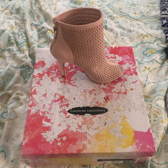 Chinese Laundry heels. Never Worn