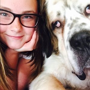 Meet your Posher, Chloe