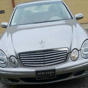 Meet your Posher, Dennis