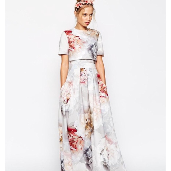 ASOS Dresses & Skirts - Classy Floral Crop Top Maxi