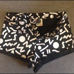 ❗️on hold❗️Lazy oaf X Nastygal 90s shorts