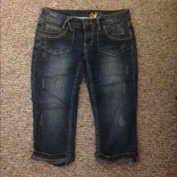 Mudd jean capris