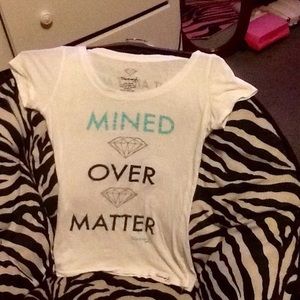 💎"Diamond" Like New Form fitting T-Shirt.💎