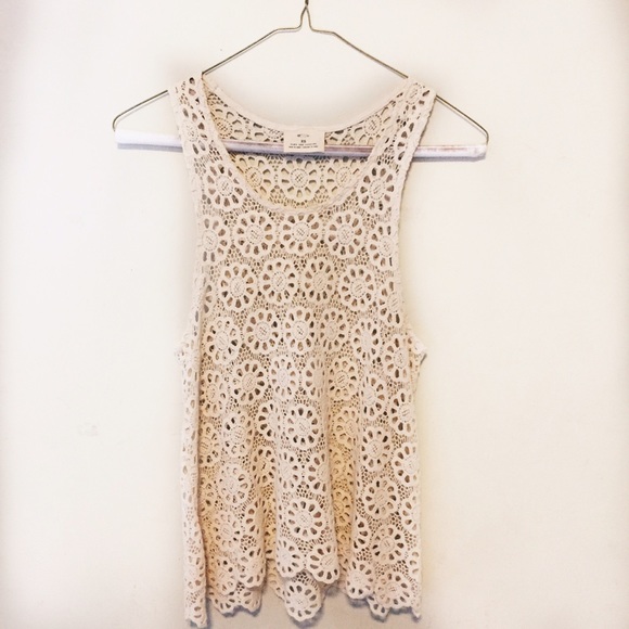 UO crochet tank