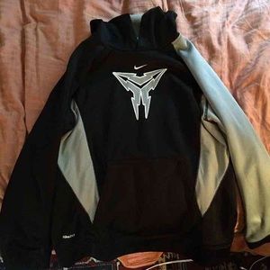 Nike youth thermafit hoodie