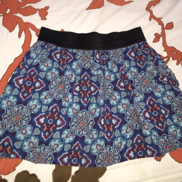 Forever 21 Pattern Skirt - Picture 1 of 3