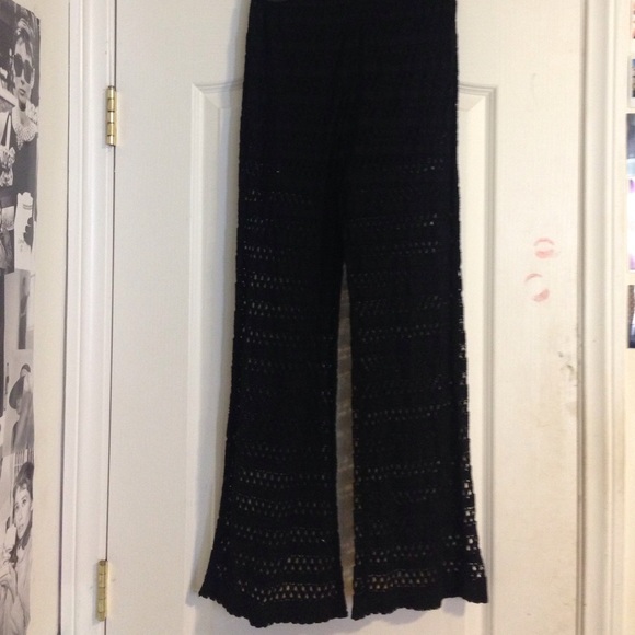 Black flowy pants