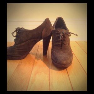 Audrey Brooke Seude oxfords