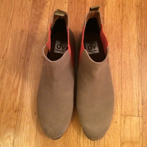 Dolce Vita Chelsea booties