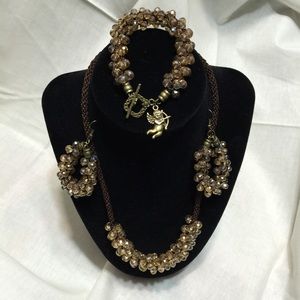 HP Jewelry Bundle ** Necklace, Bracelet, Earrings