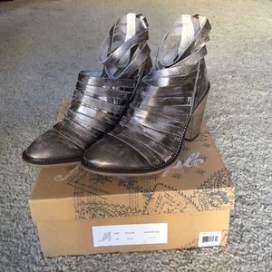 Free people hybrid boot gold 39 8/8.5