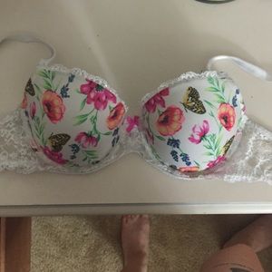✨💖LAST CALL 💖✨ Butterfly Floral VS bra