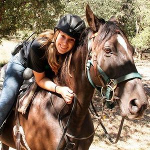 Meet your Posher, Claire