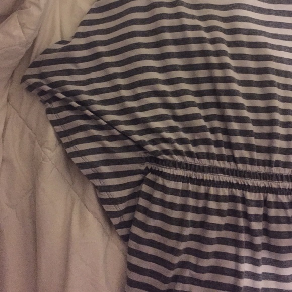 Gray Blouse - Picture 3 of 4