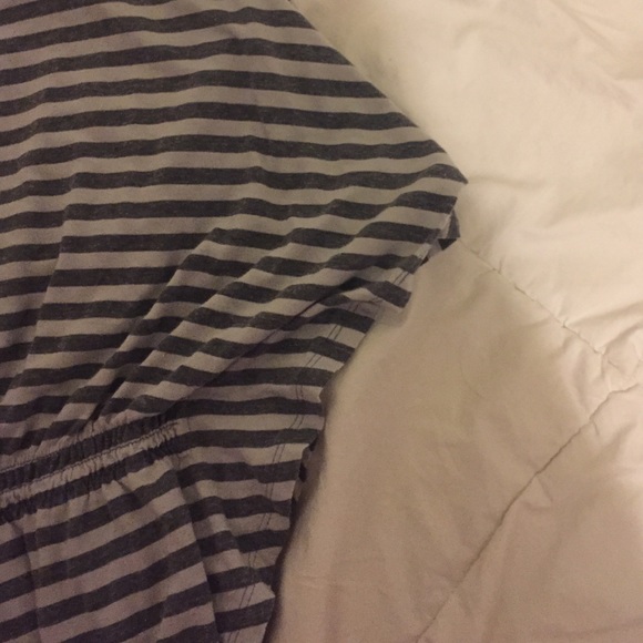 Gray Blouse - Picture 4 of 4