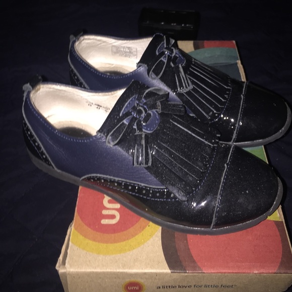 Shoes - Picture 2 of 3