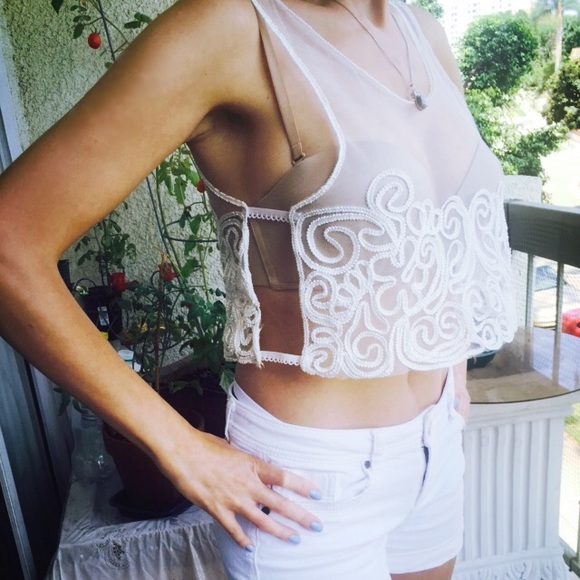 Embroidery Top - Picture 2 of 4