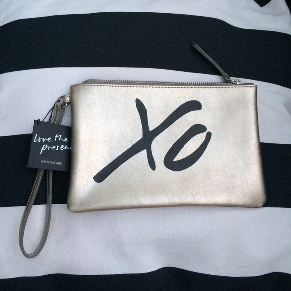 ⭐️ Exclusive BR Wristlet ⭐️