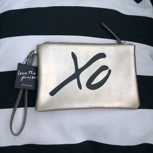 ⭐️ Exclusive BR Wristlet ⭐️