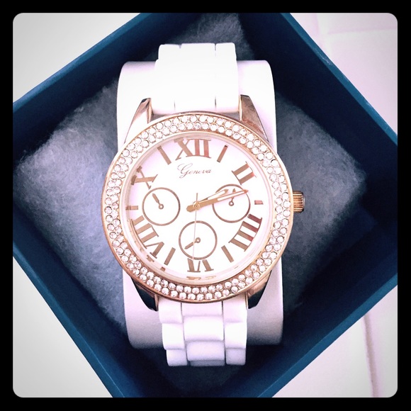 Genevia watch brand new