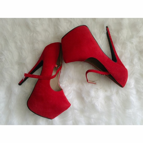 CLOSET CLEAROUT ‼️HOST PICK🎉Red Hot Stilettos😍 - Picture 4 of 4