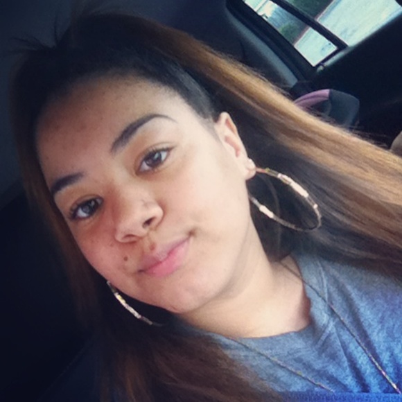 Meet your Posher!😊