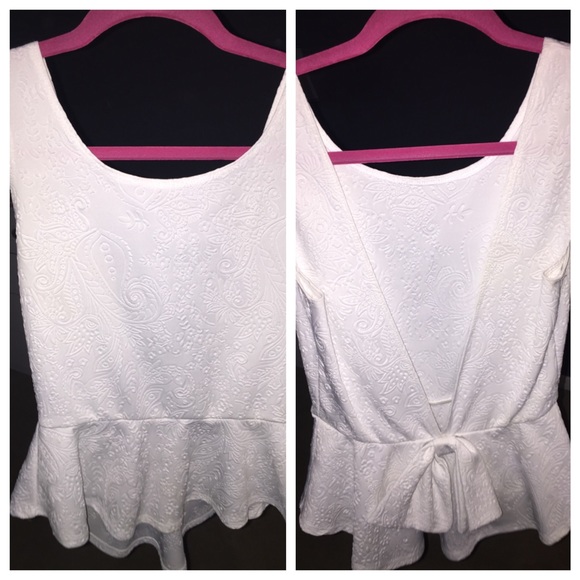 Detailed White Peplum Top - Picture 1 of 1