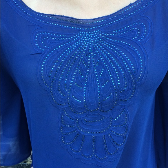 SOLD Chiffon Top - Picture 4 of 4
