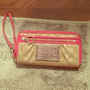 Coach Poppy Wallet Wristlet