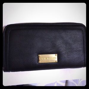 Steve Madden Black wristlet, gently used.