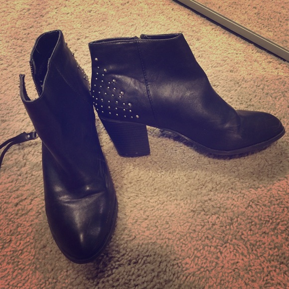 Ankle booties