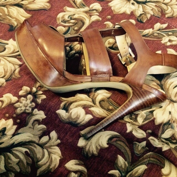 SOLD - Picture 2 of 3