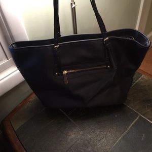 💥MAKE AN OFFER!!!💥Navy tote
