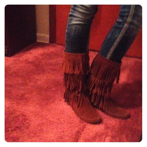 Moccasin Fringed boots