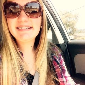 Meet your Posher, Bailey