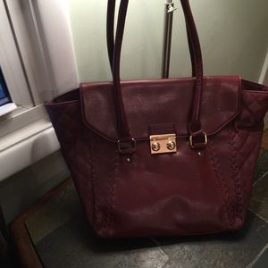 💥MAKE AN OFFER!!!💥Maroon tote