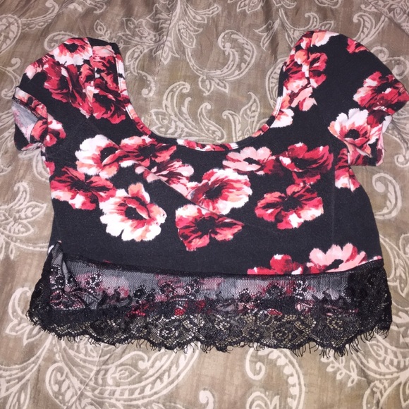 Flowered Crop Top Charlotte Russe